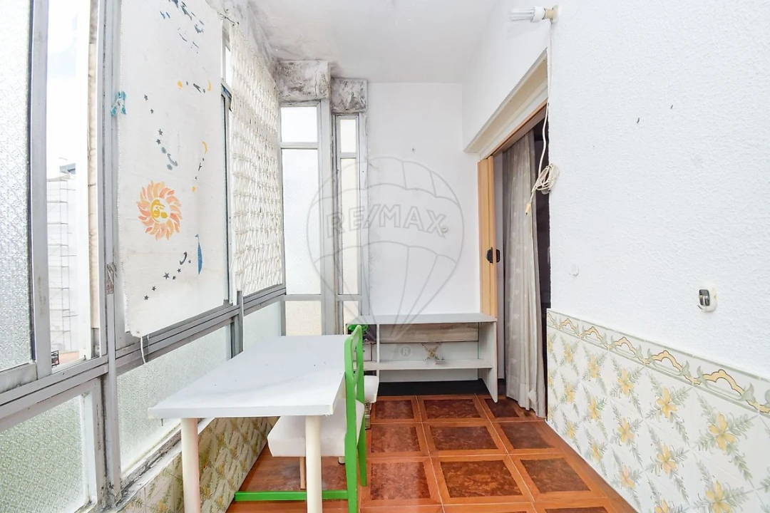 Apartamento T2 para Venda em Rio de Mouro Foto 17