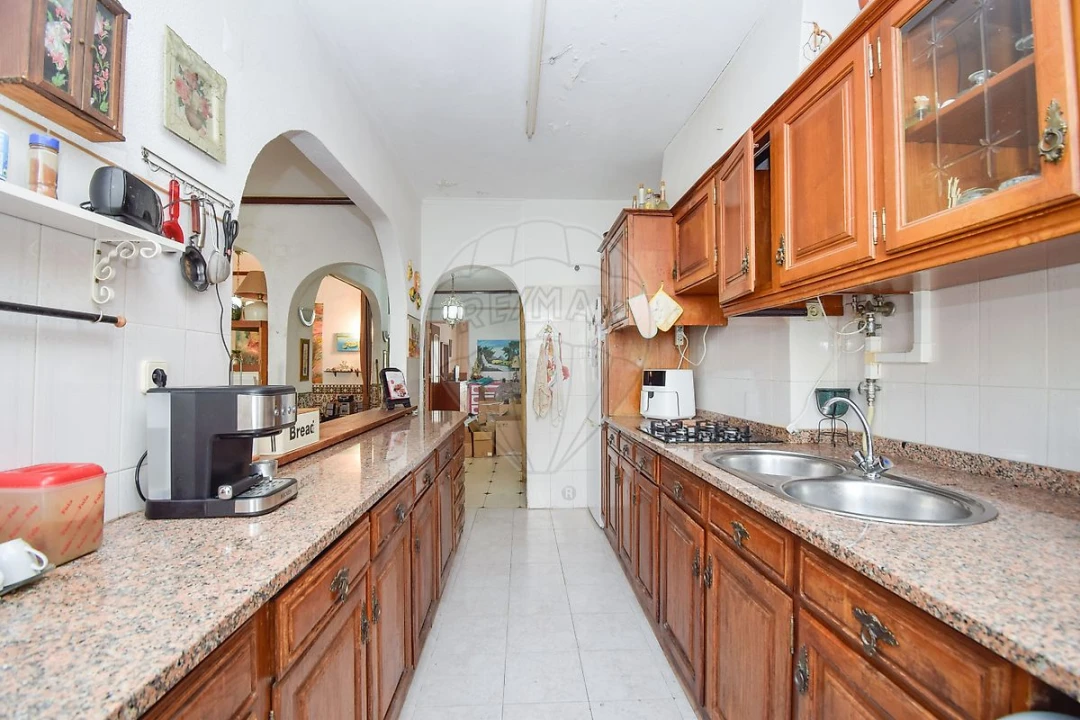 Apartamento T2 para Venda em Rio de Mouro Foto 6