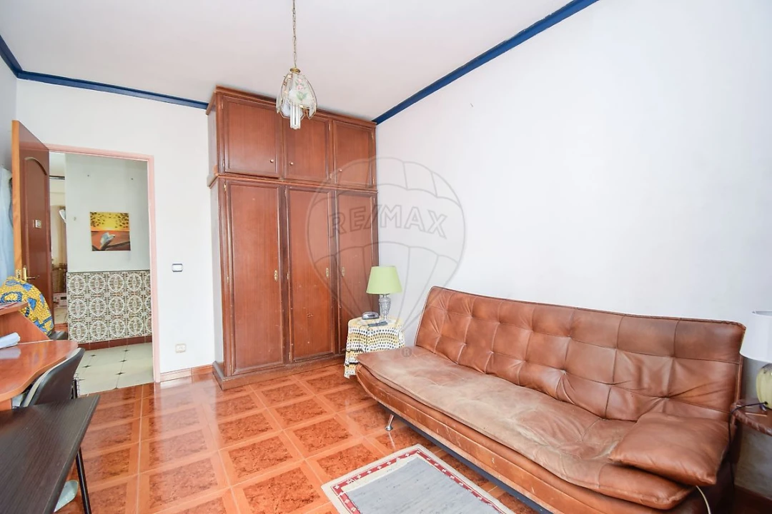 Apartamento T2 para Venda em Rio de Mouro Foto 18