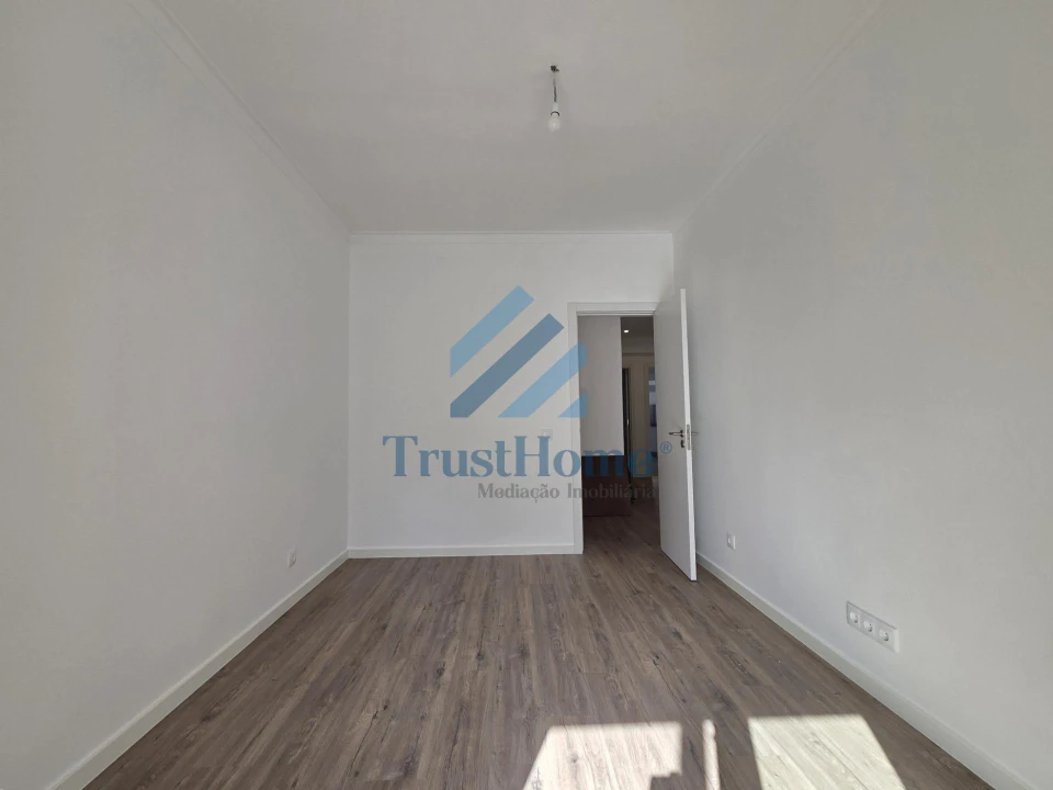 Apartamento T2 para Venda em Cacém e São Marcos Foto 11