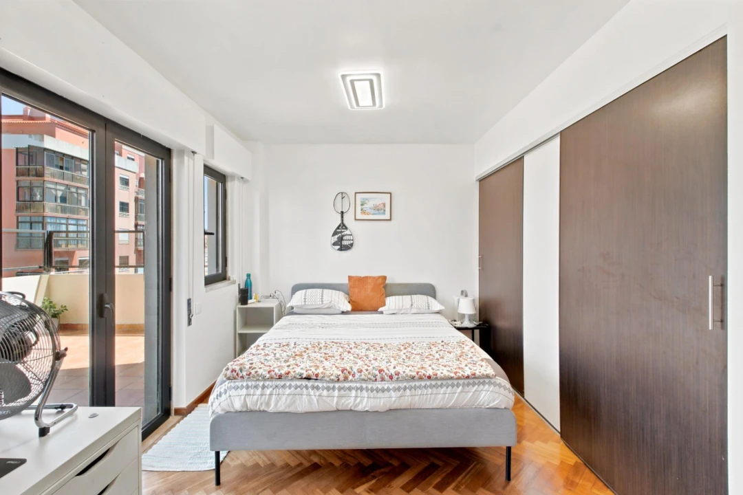 Apartamento T4 para Venda em Algueirão-Mem Martins Foto 12