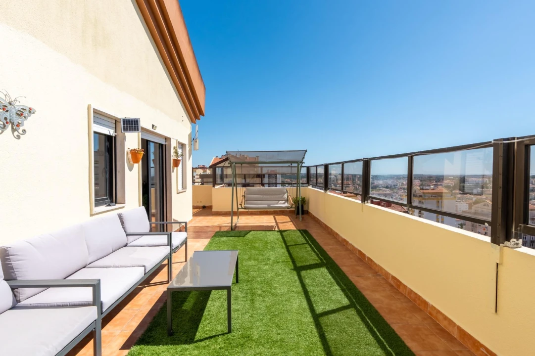 Apartamento T4 para Venda em Algueirão-Mem Martins Foto 22