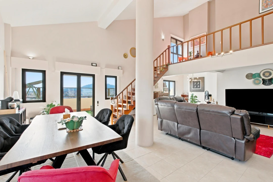 Apartamento T4 para Venda em Algueirão-Mem Martins Foto 3
