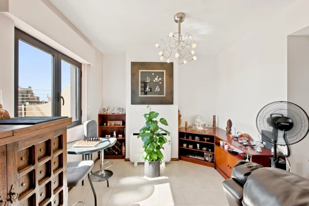 Apartamento T4 para Venda em Algueirão-Mem Martins Foto 4