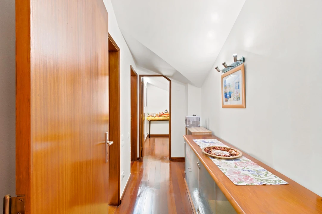 Apartamento T4 para Venda em Algueirão-Mem Martins Foto 7