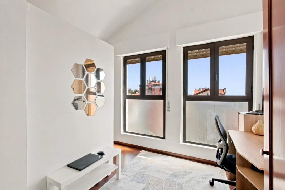Apartamento T4 para Venda em Algueirão-Mem Martins Foto 8