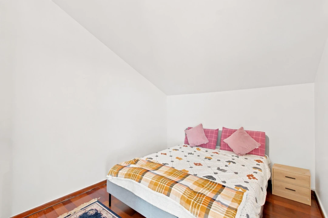Apartamento T4 para Venda em Algueirão-Mem Martins Foto 9