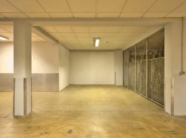 Negócio para Venda em Alvalade