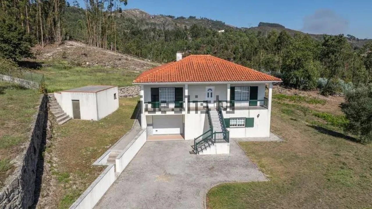 Moradia T3 para Venda em Travassos Foto 1