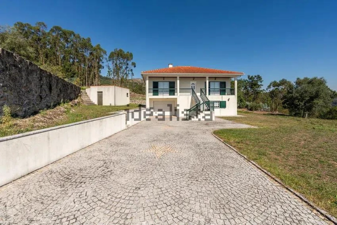 Moradia T3 para Venda em Travassos Foto 34