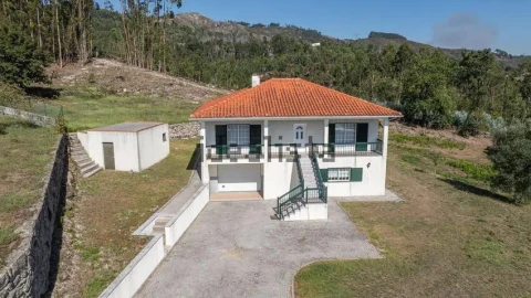 Moradia T3 para Venda em Travassos