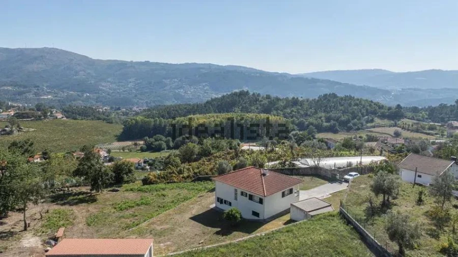 Moradia T3 para Venda em Travassos Foto 10