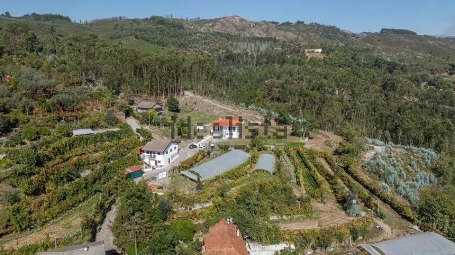 Moradia T3 para Venda em Travassos Foto 11