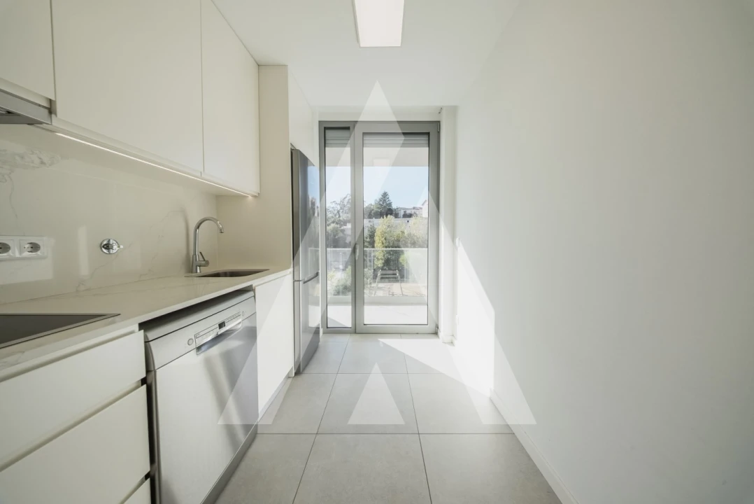 Apartamento T2 para Venda em Santo Antonio dos Olivais Foto 9