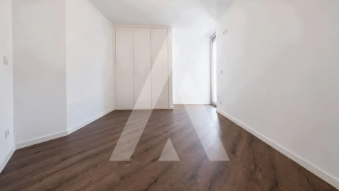 Apartamento T2 para Venda em Santo Antonio dos Olivais