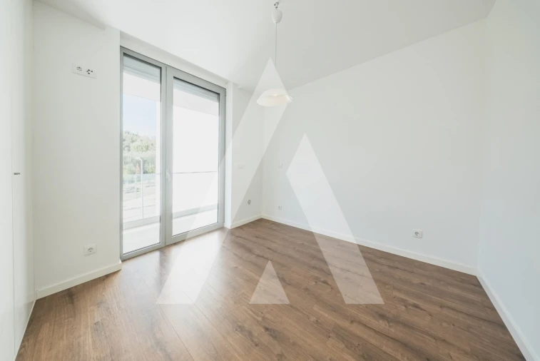 Apartamento T2 para Venda em Santo Antonio dos Olivais Foto 17