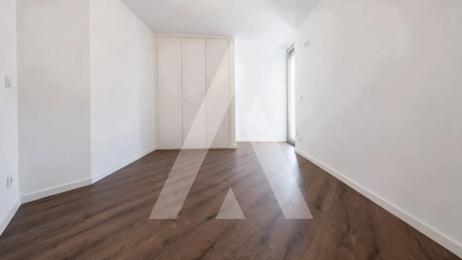 Apartamento T2 para Venda em Santo Antonio dos Olivais Foto 23