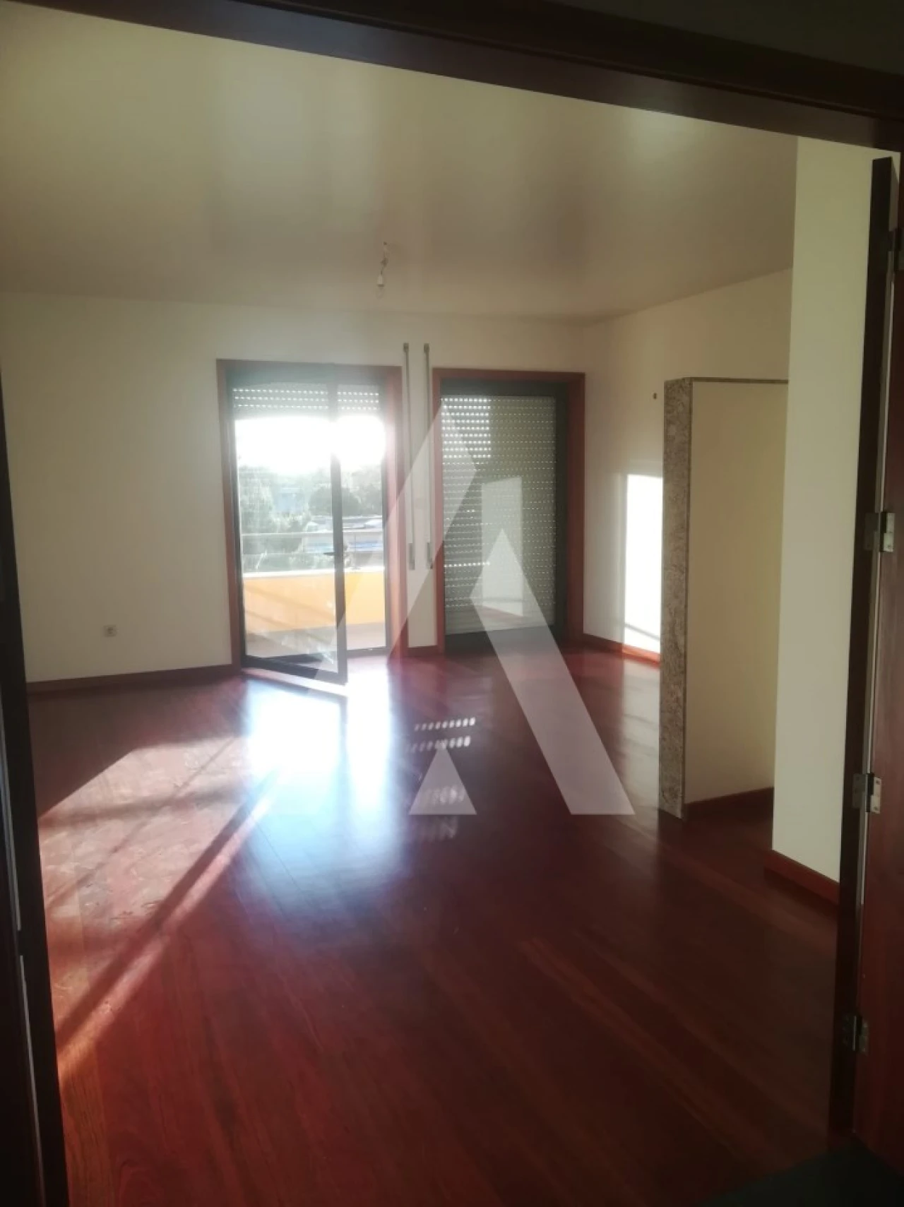 Apartamento T2 para Arrendamento em Darque Foto 5