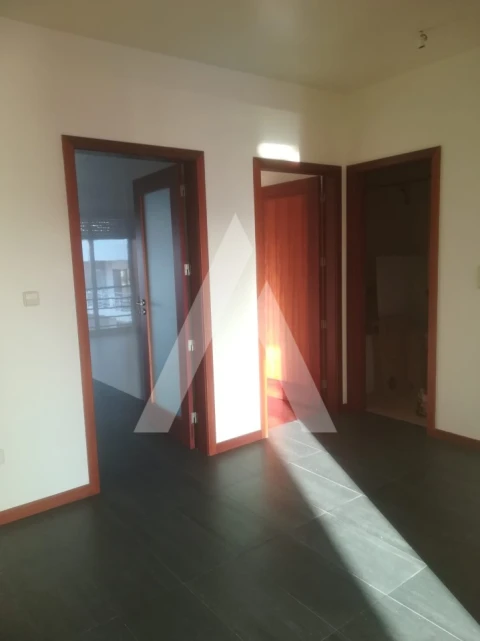 Apartamento T2 para Arrendamento em Darque