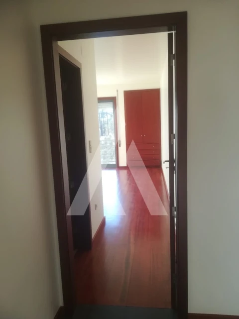 Apartamento T2 para Arrendamento em Darque