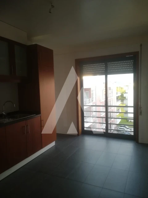 Apartamento T2 para Arrendamento em Darque