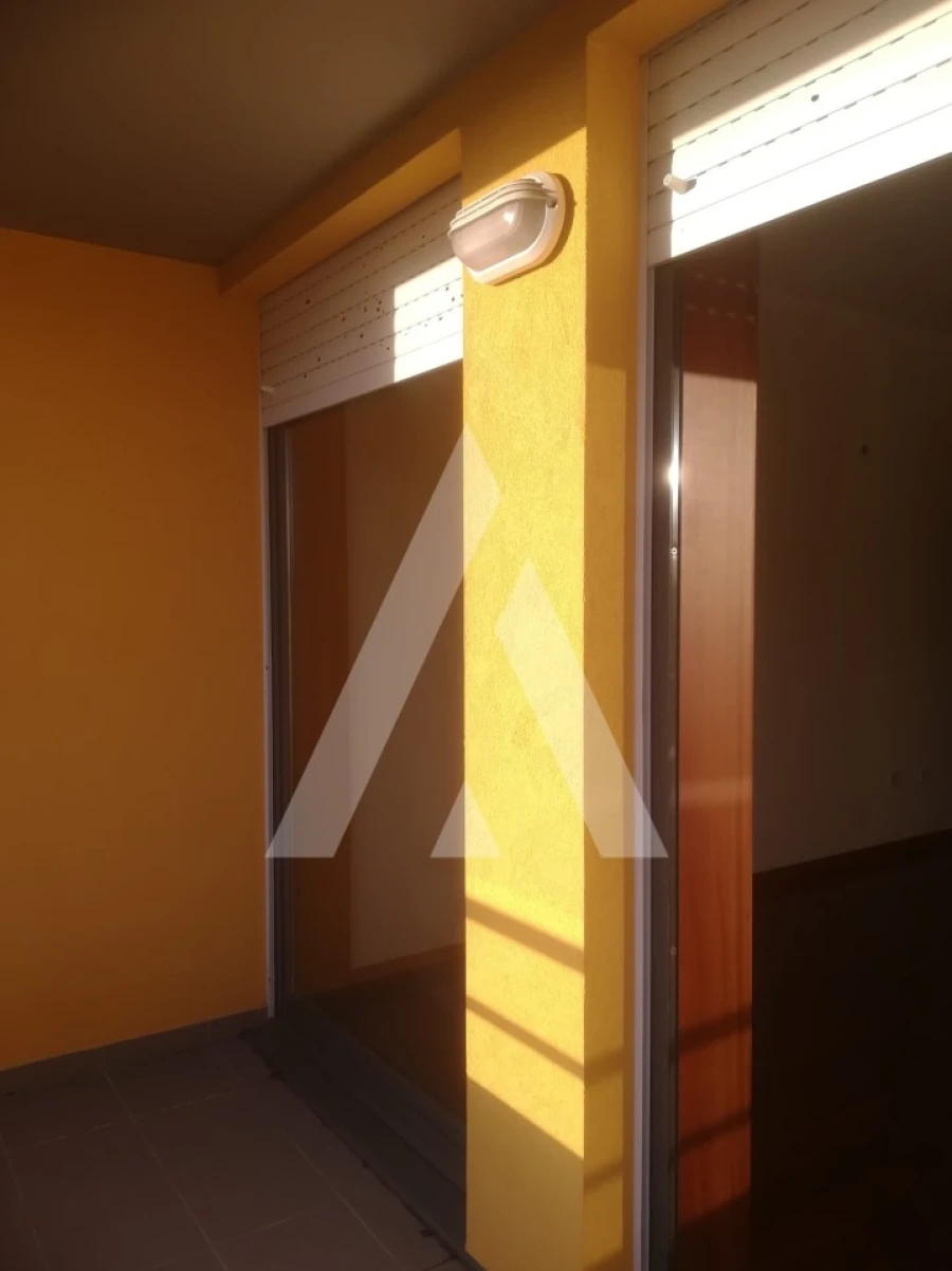 Apartamento T2 para Arrendamento em Darque Foto 6