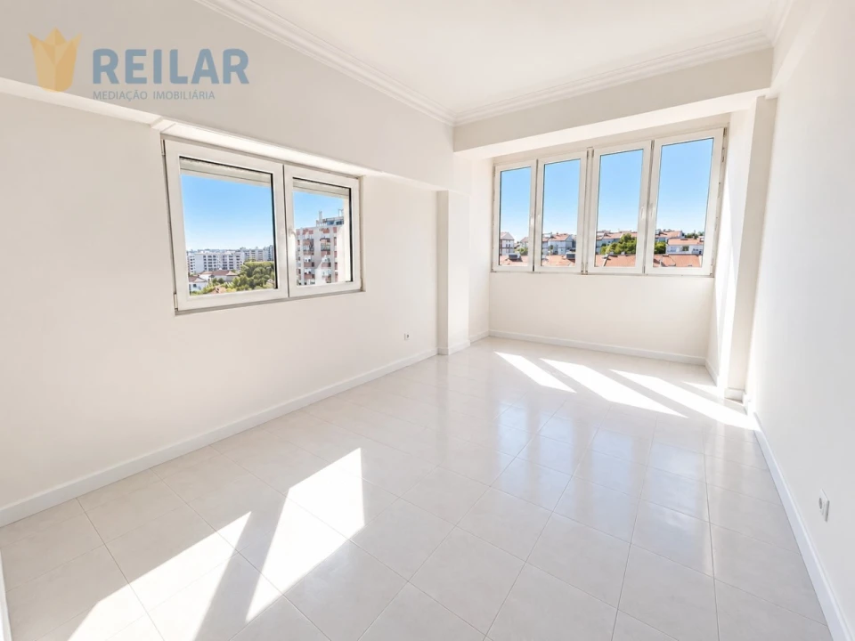 Apartamento T2 para Venda em Santa Iria de Azoia, São João da Talha e Bobadela Foto 1