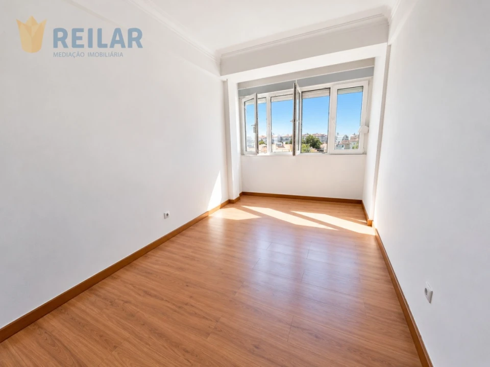 Apartamento T2 para Venda em Santa Iria de Azoia, São João da Talha e Bobadela Foto 10