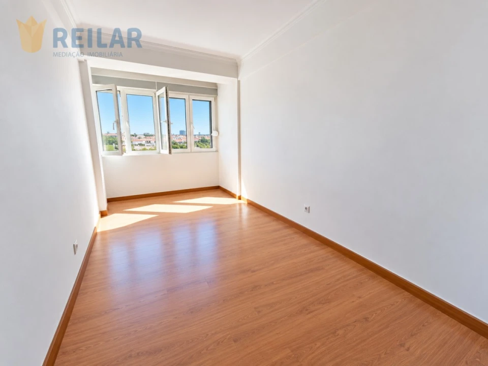 Apartamento T2 para Venda em Santa Iria de Azoia, São João da Talha e Bobadela Foto 11