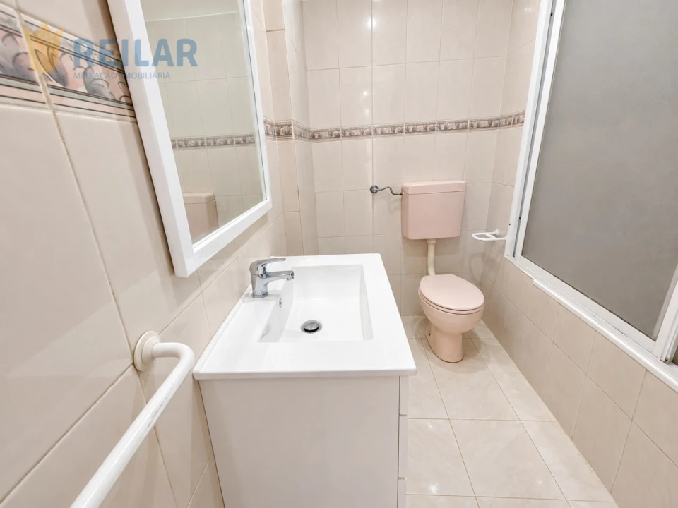 Apartamento T2 para Venda em Santa Iria de Azoia, São João da Talha e Bobadela Foto 12