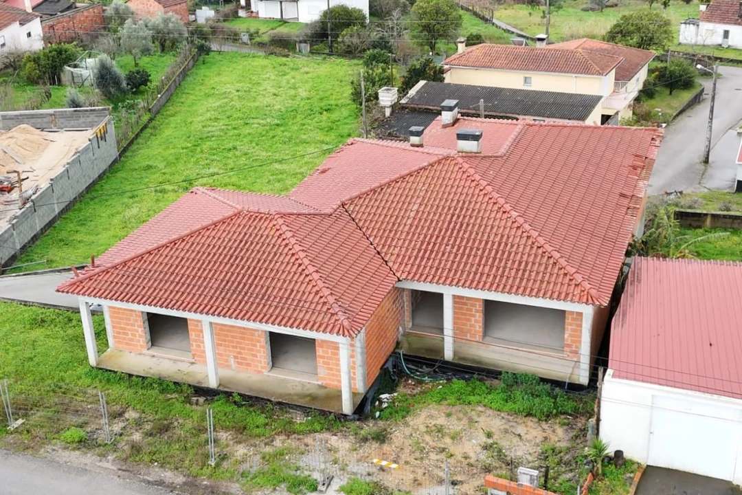 Moradia T3 para Venda em Bajouca Foto 5