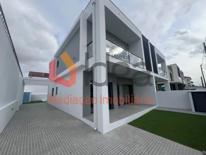 Moradia T3 para Venda em Fernao Ferro Foto 5