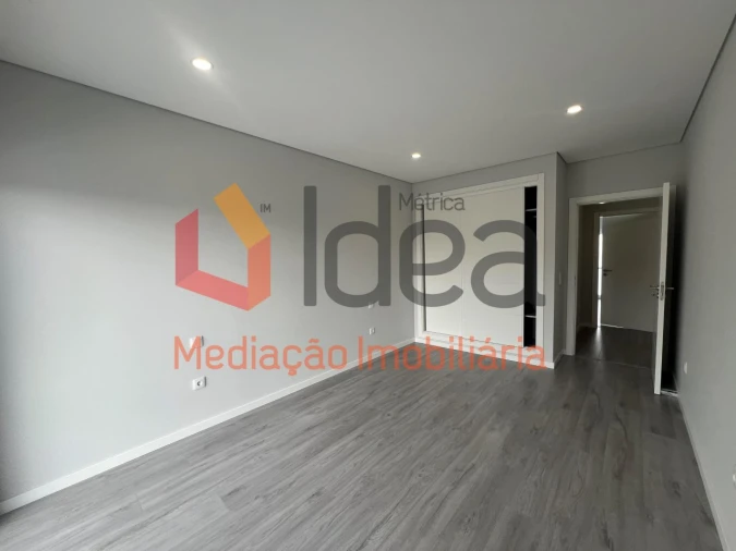 Moradia T3 para Venda em Fernao Ferro Foto 20