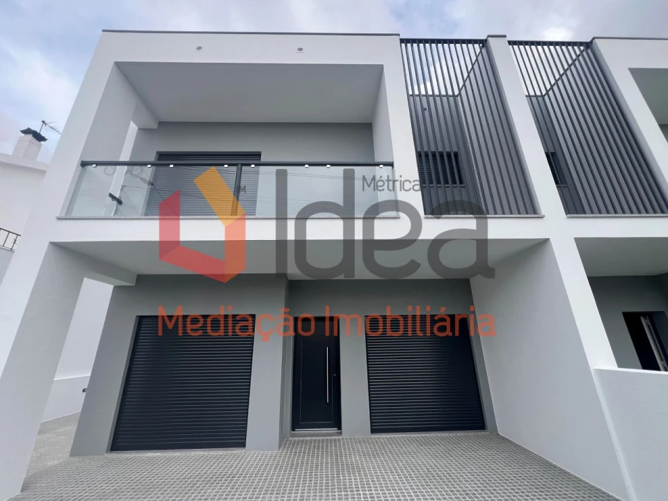 Moradia T3 para Venda em Fernao Ferro Foto 6