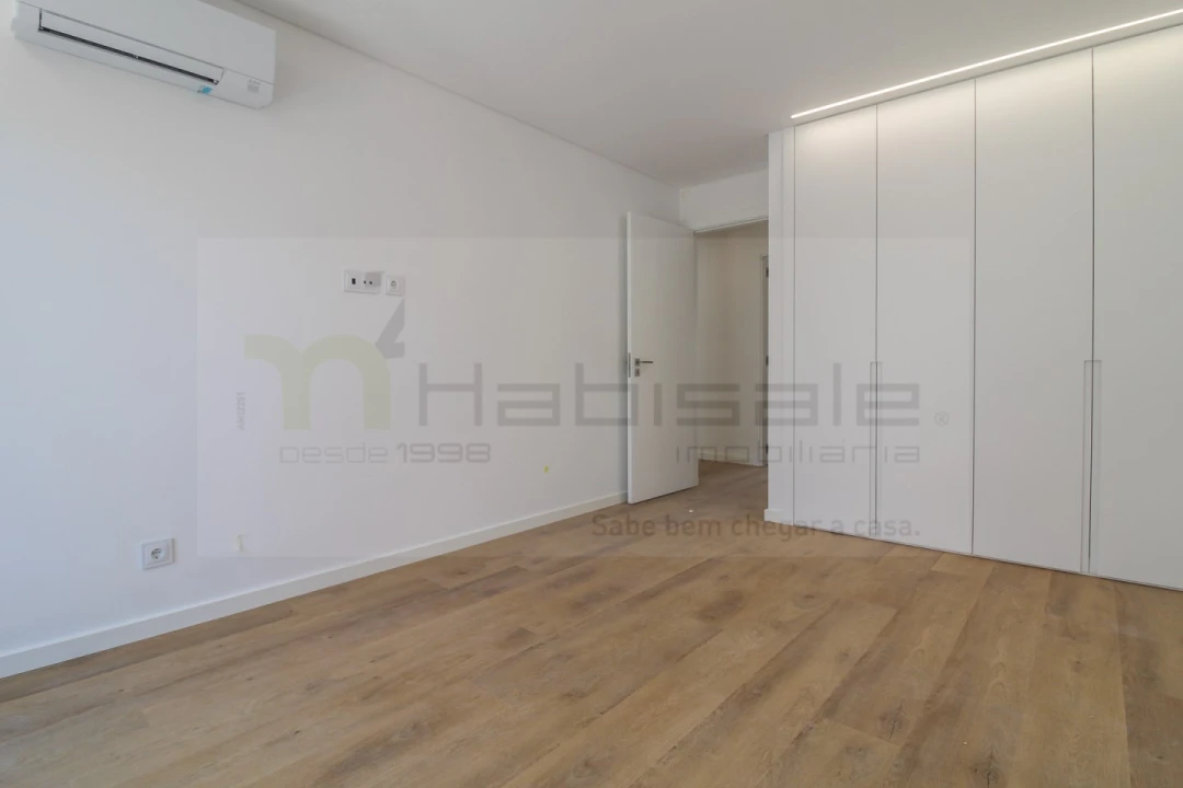 Apartamento T3 para Venda em Costa da Caparica Foto 22