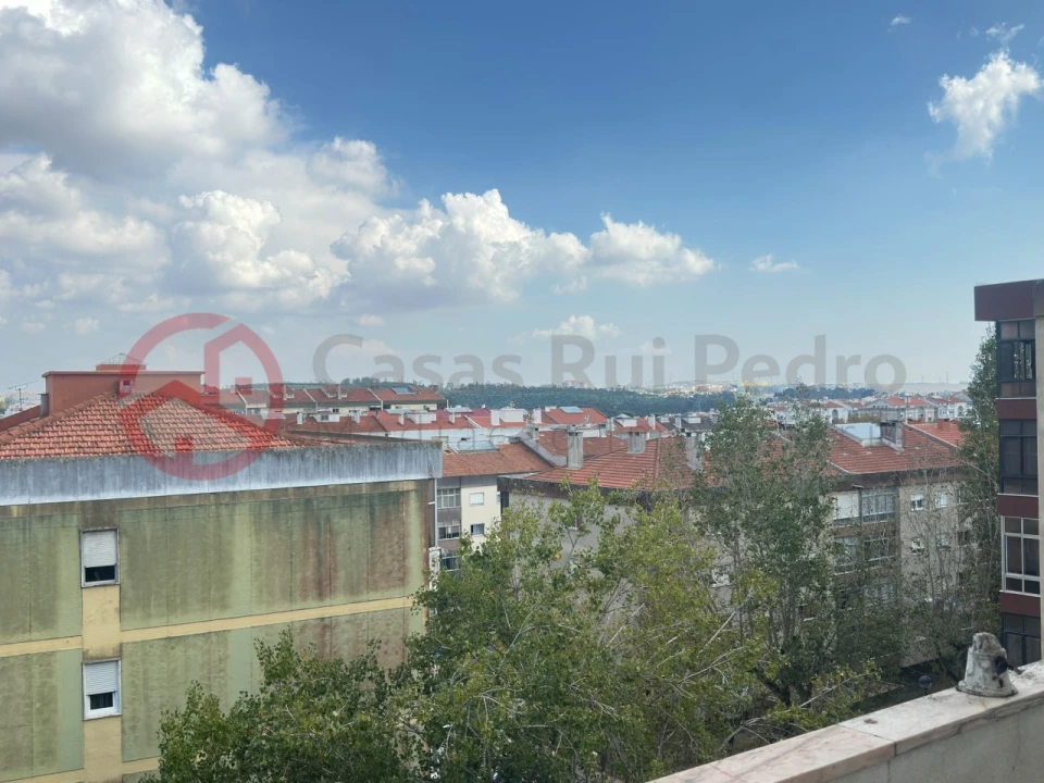 Apartamento T3 para Venda em Rio de Mouro Foto 31