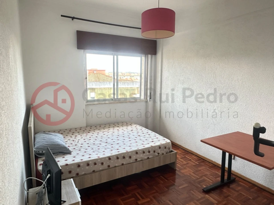 Apartamento T3 para Venda em Rio de Mouro Foto 16