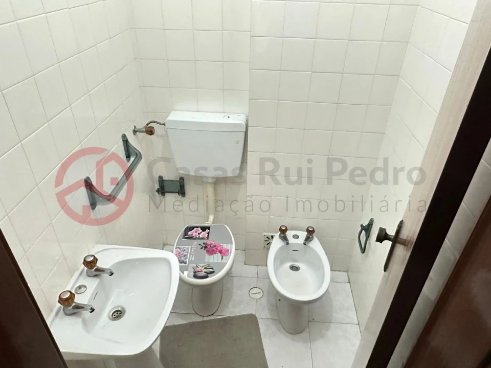 Apartamento T3 para Venda em Rio de Mouro Foto 27