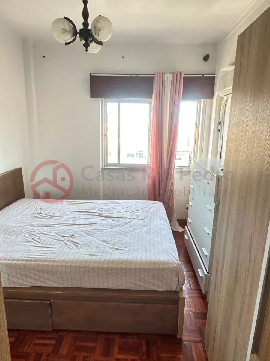 Apartamento T3 para Venda em Rio de Mouro Foto 15