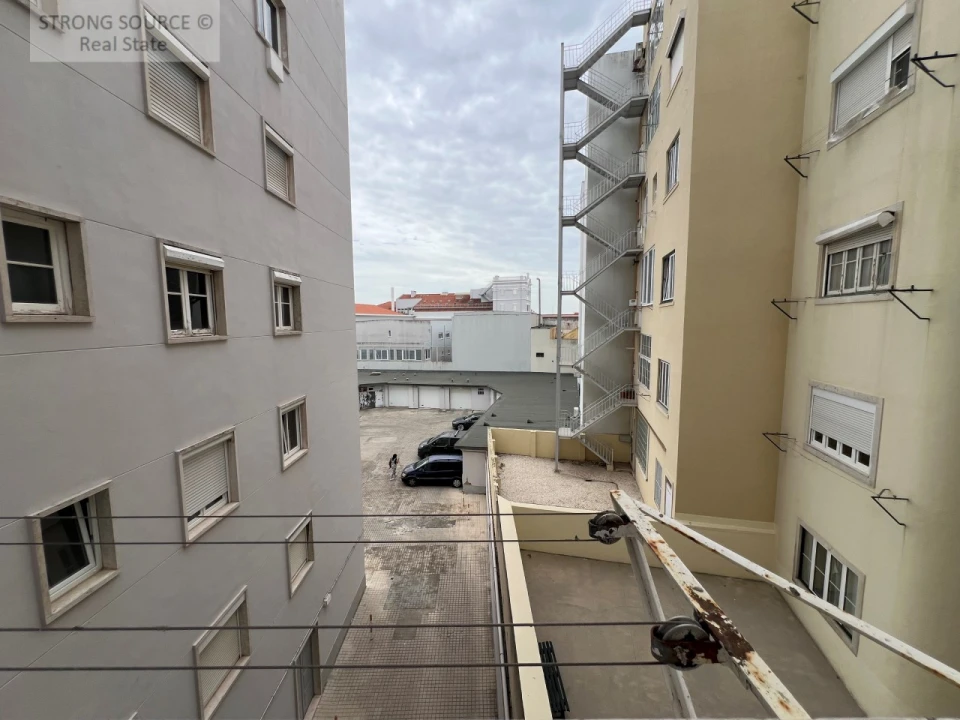 Apartamento T4 para Venda em Arroios Foto 30