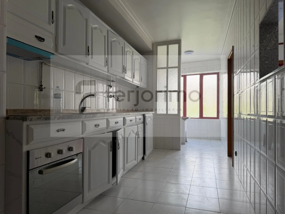 Apartamento T3 para Venda em Caldelas Foto 5