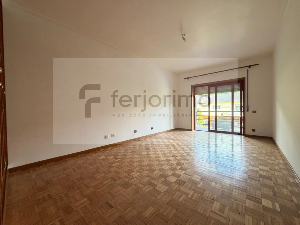 Apartamento T3 para Venda em Caldelas Foto 11