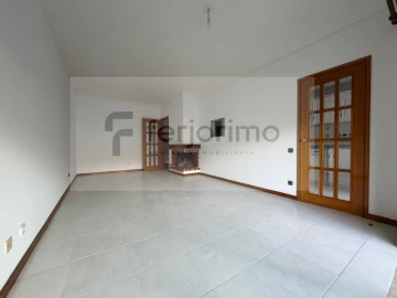 Apartamento T3 para Venda em Caldelas