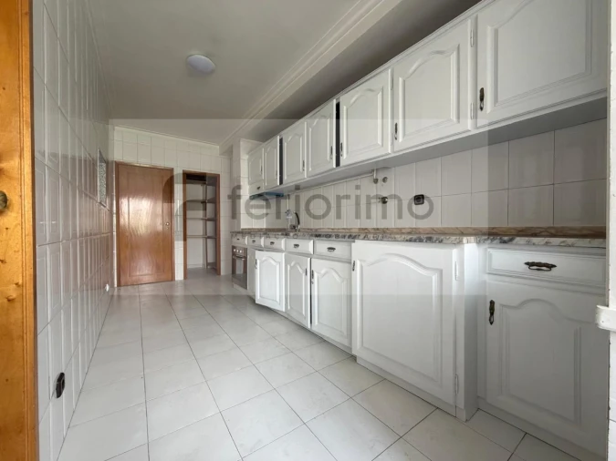 Apartamento T3 para Venda em Caldelas Foto 4