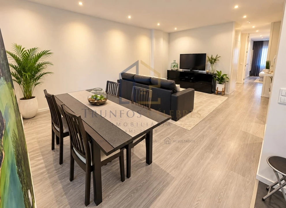 Apartamento T3 para Venda em Póvoa de Varzim, Beiriz e Argivai Foto 1