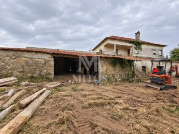 Moradia T5 para Venda em Barroselas e Carvoeiro