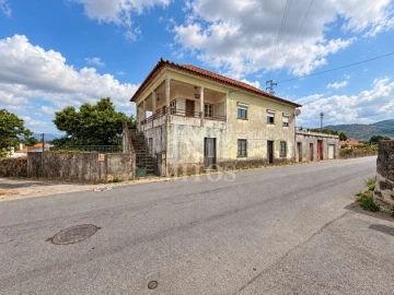 Moradia T5 para Venda em Barroselas e Carvoeiro