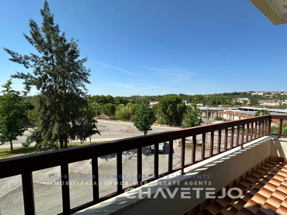 Apartamento T3 para Venda em São João Baptista e Santa Maria dos Olivais Foto 8