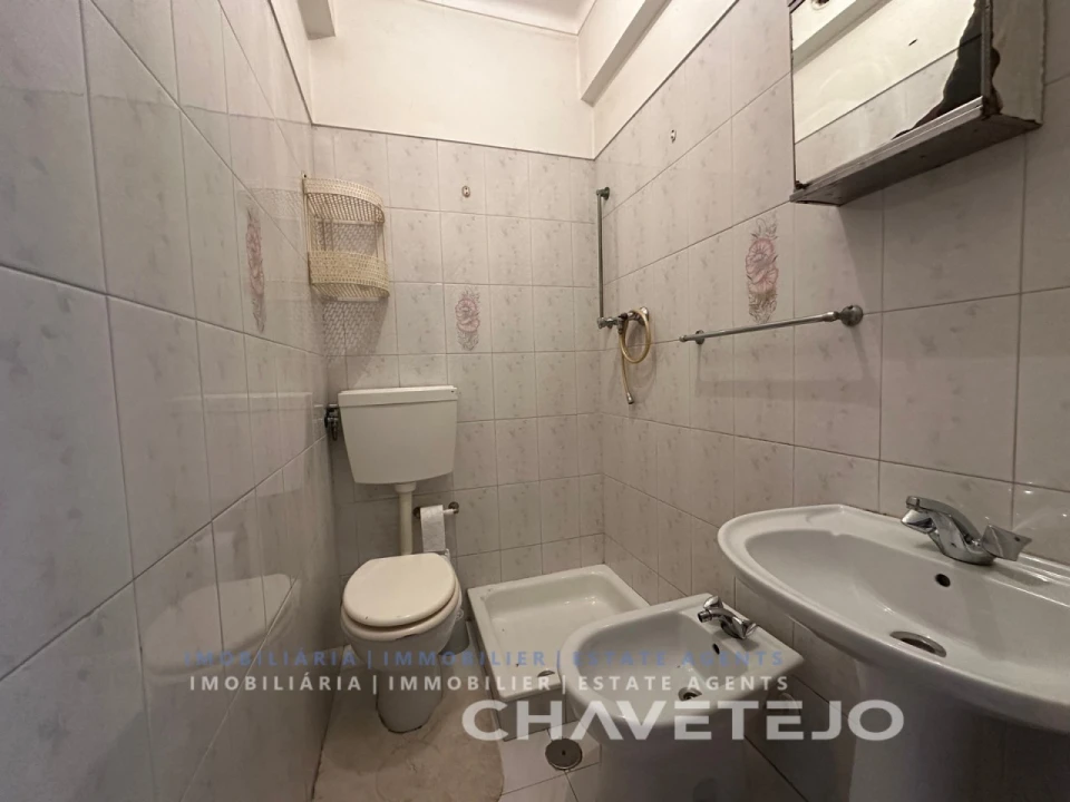 Apartamento T3 para Venda em São João Baptista e Santa Maria dos Olivais Foto 15
