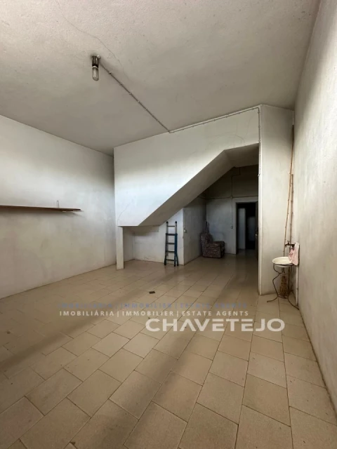Apartamento T3 para Venda em São João Baptista e Santa Maria dos Olivais